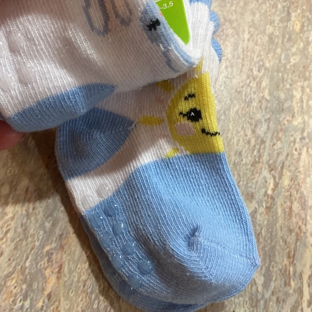 NEW Newborn Sock Set